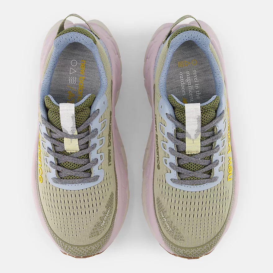 モカ Women's New Balance Fresh Foam X More v4 – Pacers Running